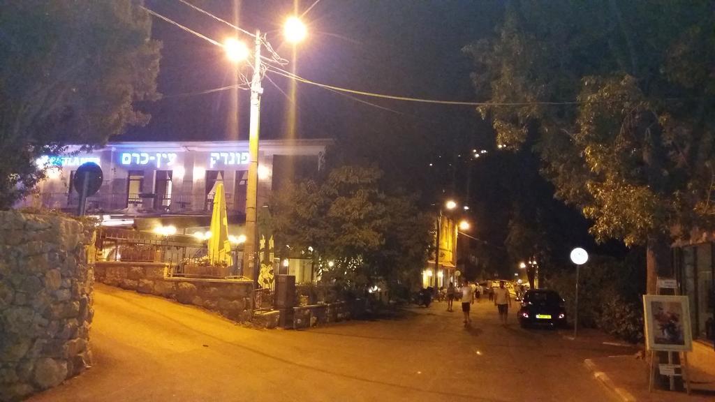 Rosary Sister Guest House Ein Karem Jerusalem Exterior foto
