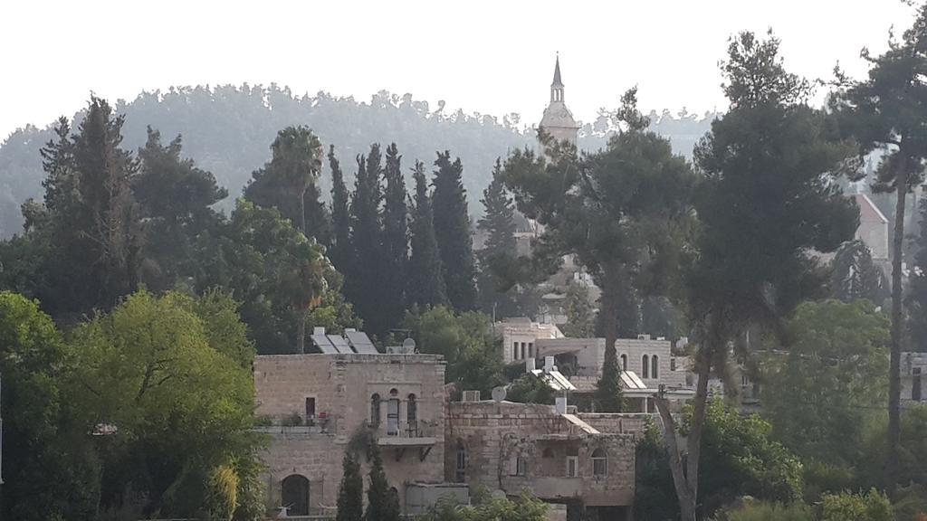 Rosary Sister Guest House Ein Karem Jerusalem Exterior foto